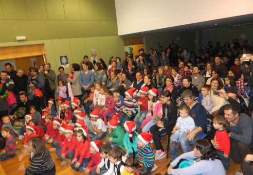 Máis de 200 persoas ateigaron o polivalente de Brión no IV Concerto de Nadal do alumnado da Escola Municipal de Música Magariños
